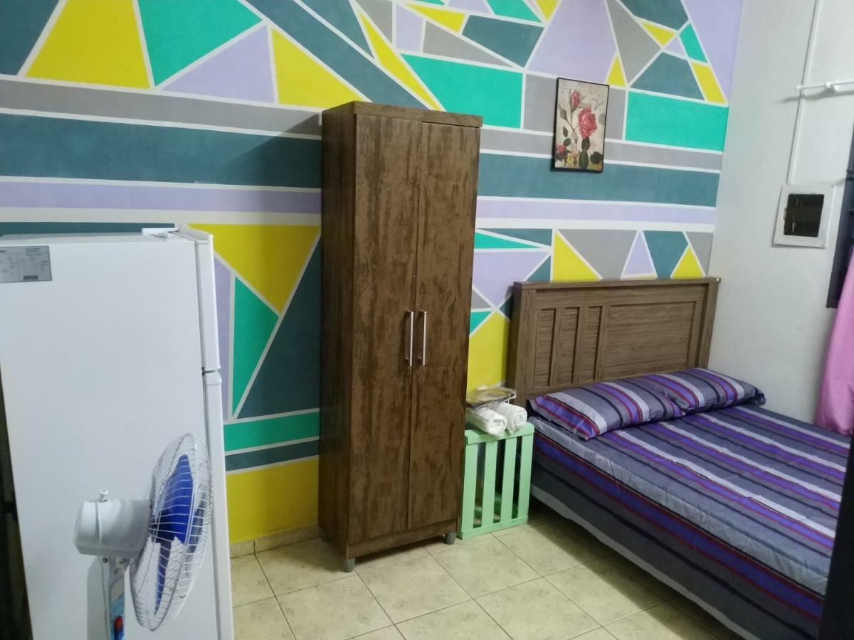 Urban Hostel Педро-Хуан-Кабальеро Экстерьер фото
